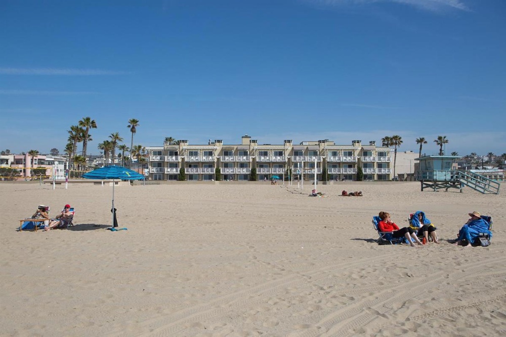 The Beach House at Hermosa Image 27